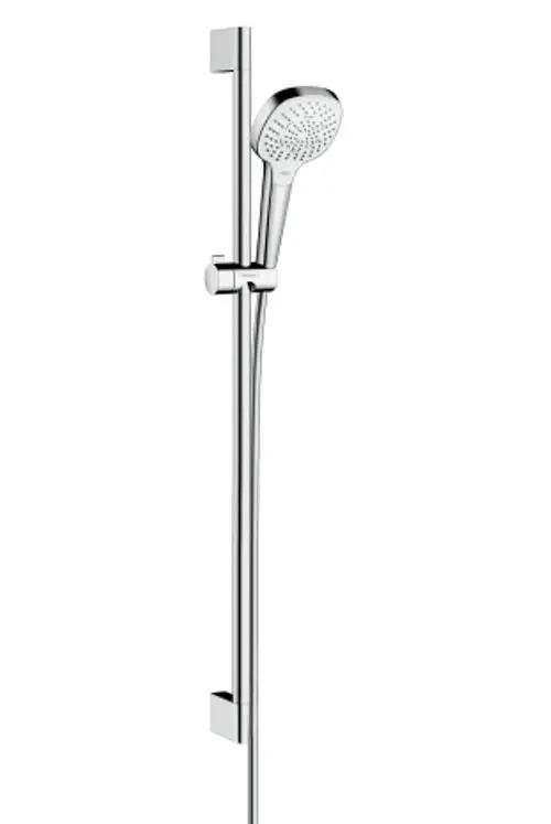 Hansgrohe Brauseset mit einer verstellbaren Handbrause, montiert an einer vertikalen Stange in Chromoptik, vor hellem Hintergrund.